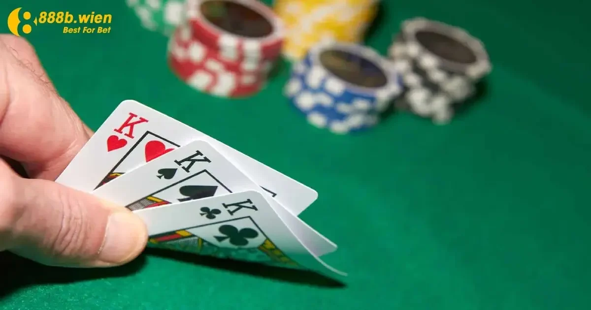 Tìm Hiểu Luật Chơi Baccarat: Hướng Dẫn Chi Tiết Tại 888B 4 Mini Baccarat là phiên bản thu nhỏ của Baccarat truyền thống